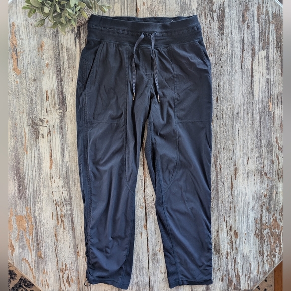 Lululemon Dance Studio Crop 25" Navy Women's 4 - Picture 3 of 9